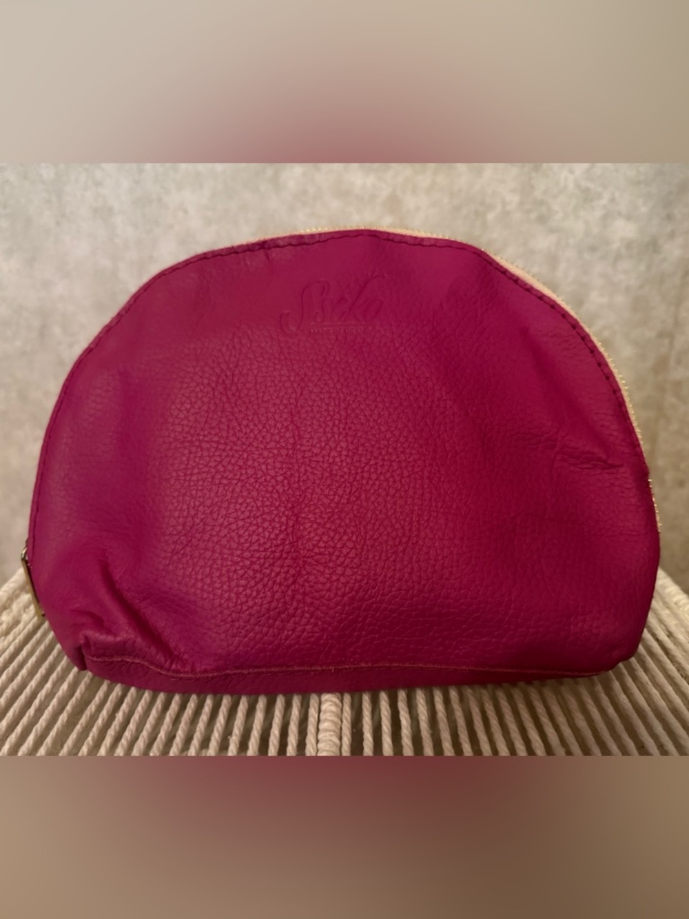 NWOT Sseko Fuchsia Pebbled Leather Cosmetic Pouch